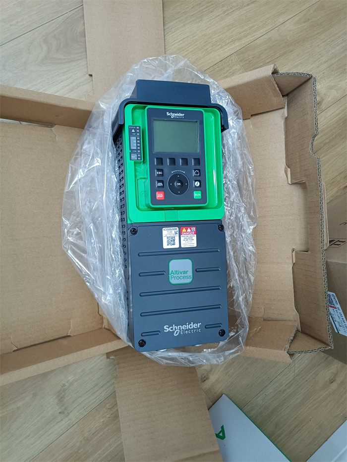 Schneider ATV930U55N4