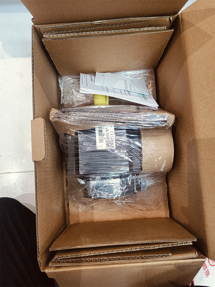 Schneider BCH2MM1023CA6C Schneider BCH2MM1023CA6C