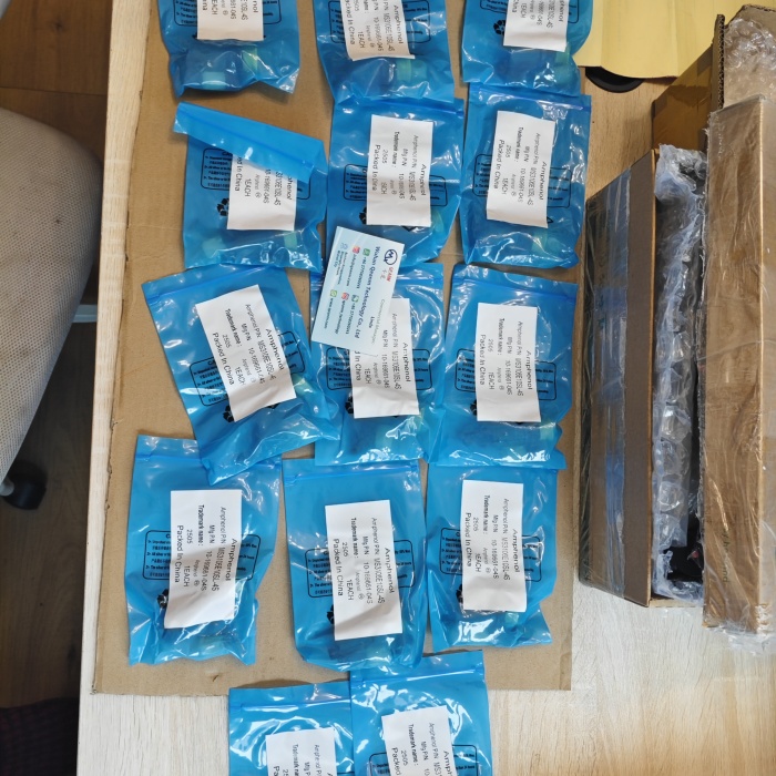 Amphenol MS3106E10SL-4S